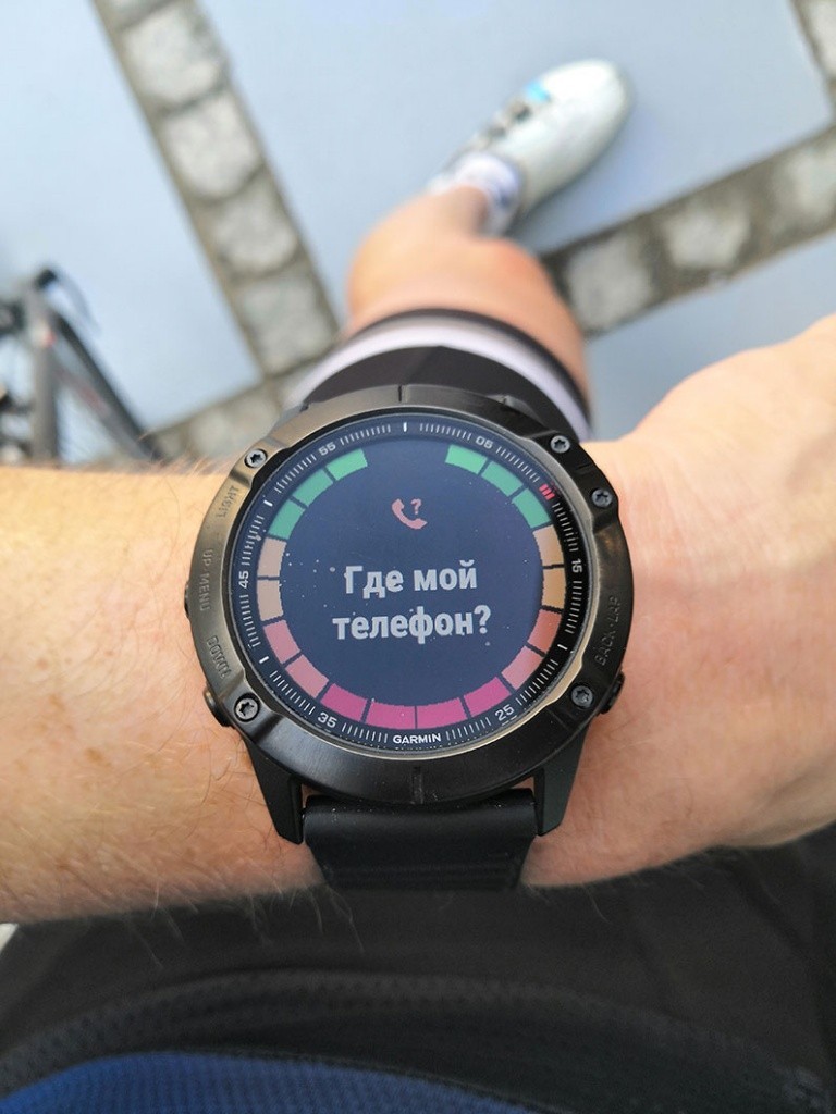 Обзоры garmin fenix. Garmin 6x Pro. Garmin Fenix 7 Adventure. Garmin Fenix 7 на руке. Черные часы Гармин с белым ремешком.