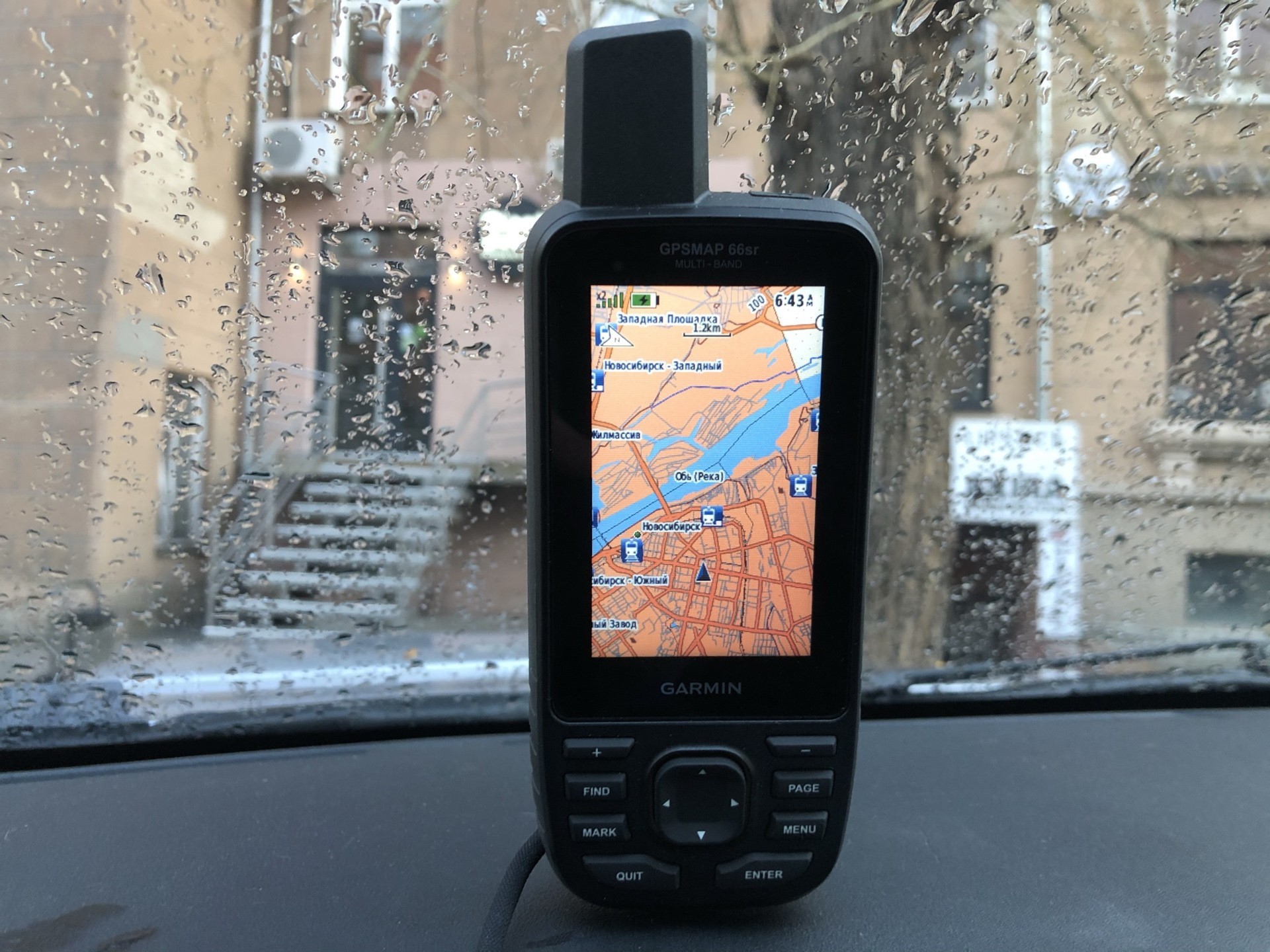 Сравнение навигаторов GARMIN GPSMAP 66SR и GPSMAP 66ST