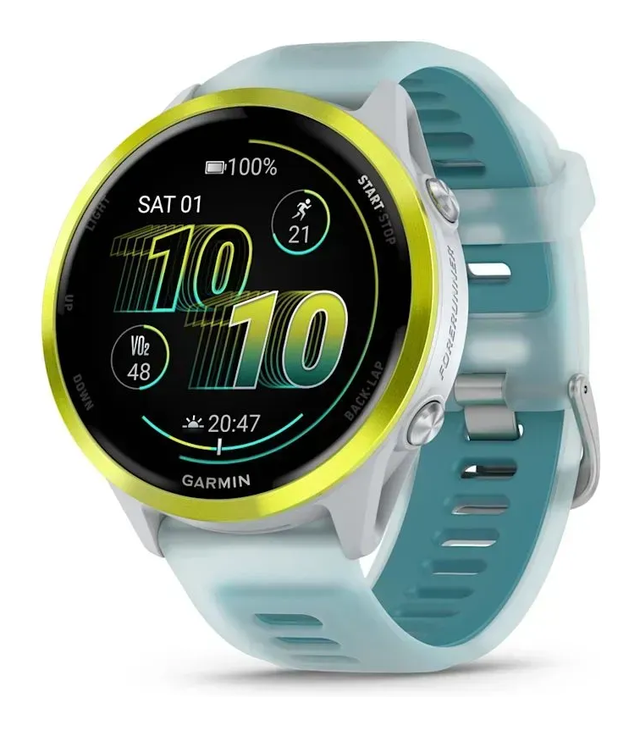 Смарт-часы Garmin Forerunner 570 жёлтого цвета на экране с уведомлением о сопряжении